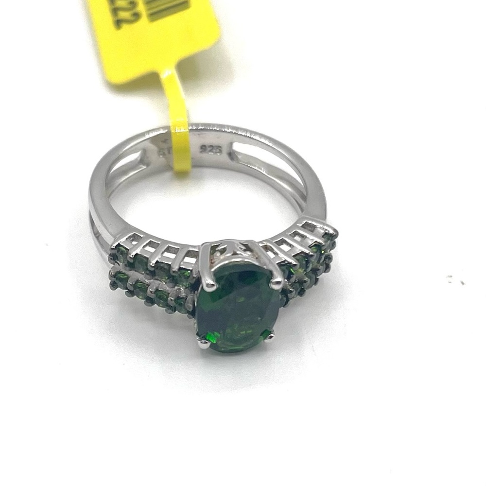 Elegant Sterling Silver and Green Gemstone Ring